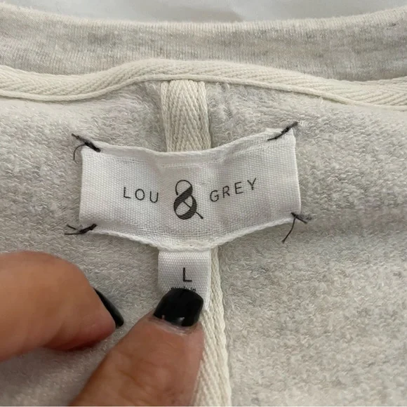 Lou & Grey oatmeal V-Neck short sleeve split sides ultra soft shirt size large - Picture 7 of 8